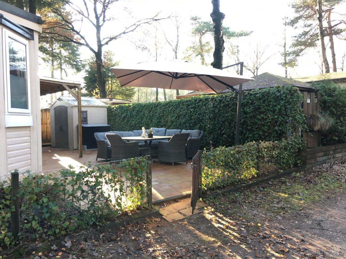 Prachtige Luxe Chalet Op De Veluwe Nabij Hoenderloo Exteriér fotografie